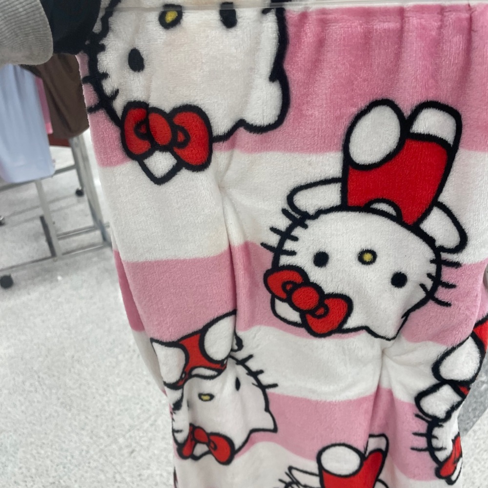 Hello Kitty Blanket